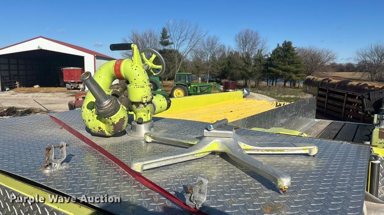 image for item DK0199 1986 Ford C8000 fire truck