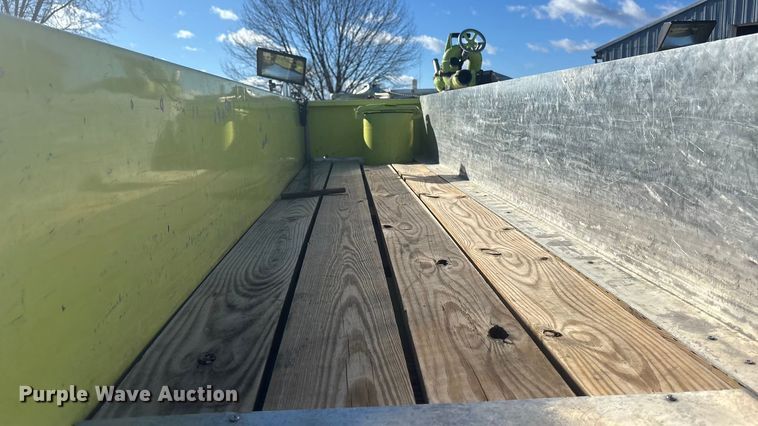 image for item DK0199 1986 Ford C8000 fire truck