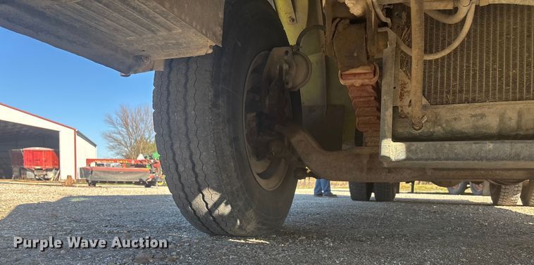 image for item DK0199 1986 Ford C8000 fire truck