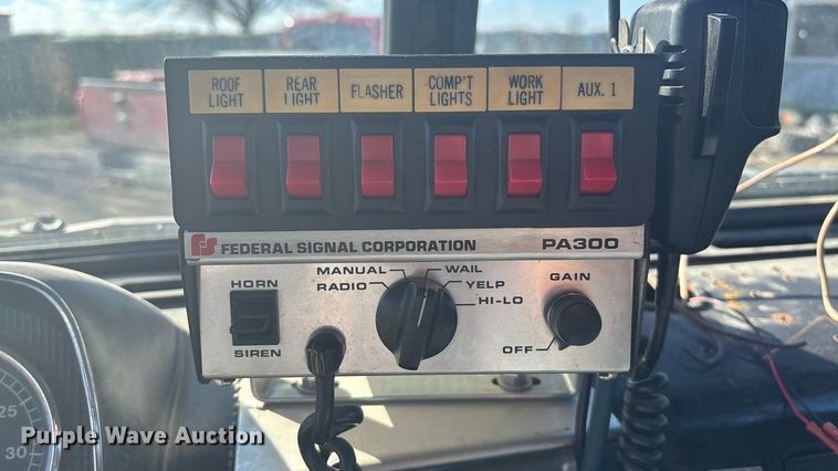 image for item DK0199 1986 Ford C8000 fire truck