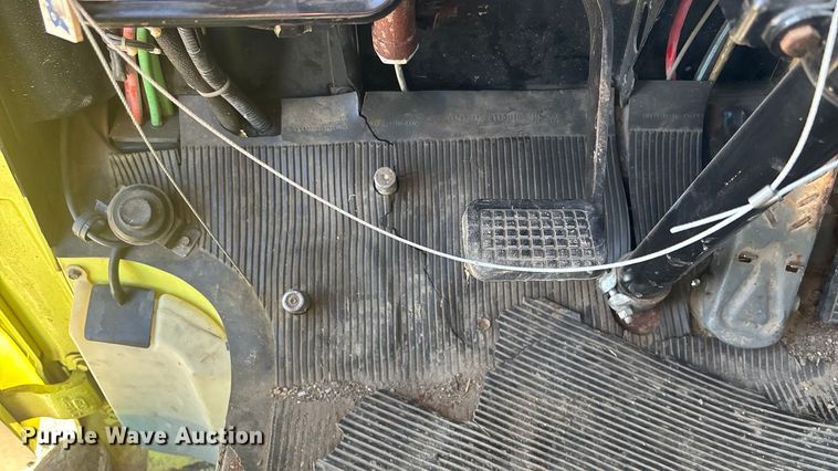 image for item DK0199 1986 Ford C8000 fire truck