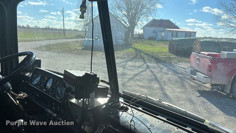 image for item DK0199 1986 Ford C8000 fire truck