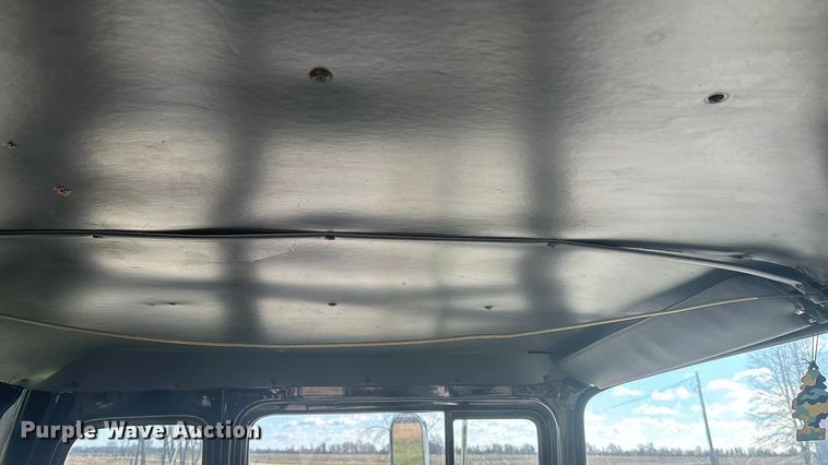 image for item DK0199 1986 Ford C8000 fire truck