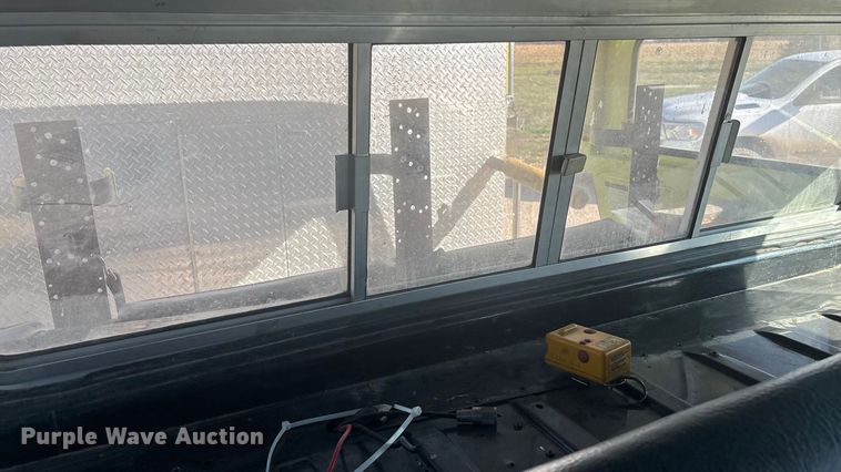 image for item DK0199 1986 Ford C8000 fire truck