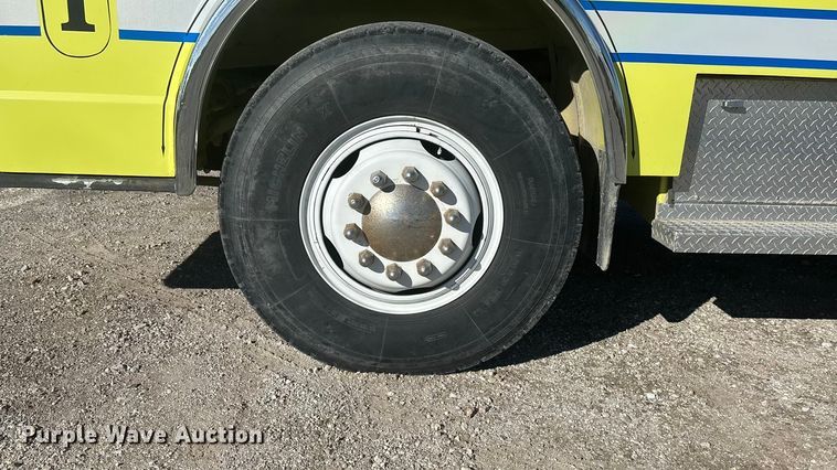 image for item DK0199 1986 Ford C8000 fire truck