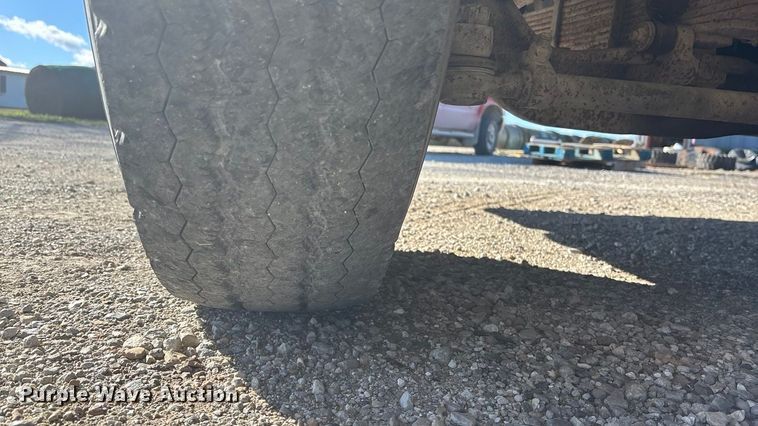 image for item DK0199 1986 Ford C8000 fire truck