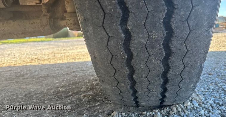 image for item DK0199 1986 Ford C8000 fire truck