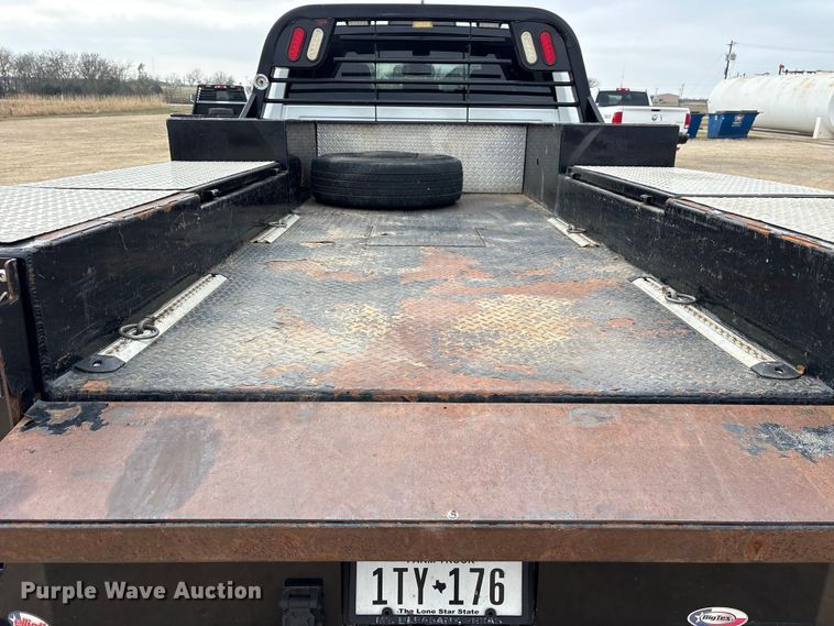 image for item DM1990 2017 RAM 3500HD Crew Cab flatbed pickup truck