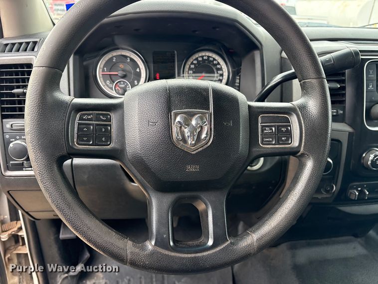 image for item DM1990 2017 RAM 3500HD Crew Cab flatbed pickup truck