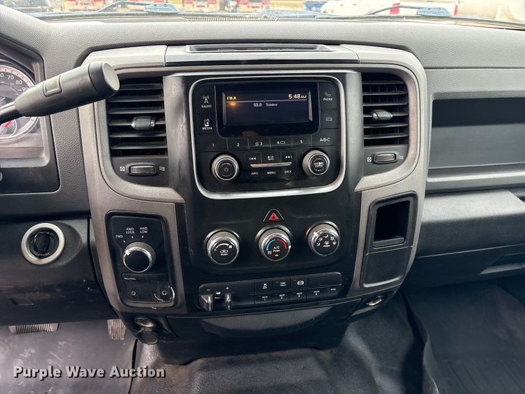 image for item DM1990 2017 RAM 3500HD Crew Cab flatbed pickup truck