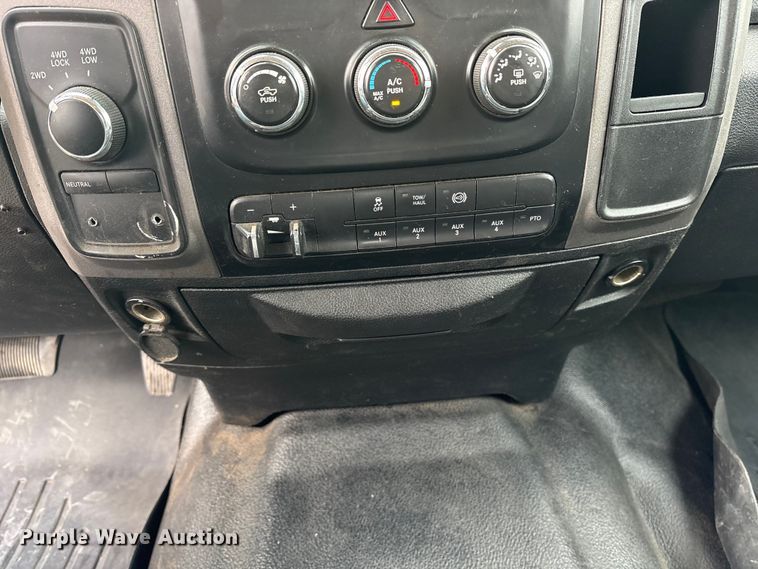 image for item DM1990 2017 RAM 3500HD Crew Cab flatbed pickup truck