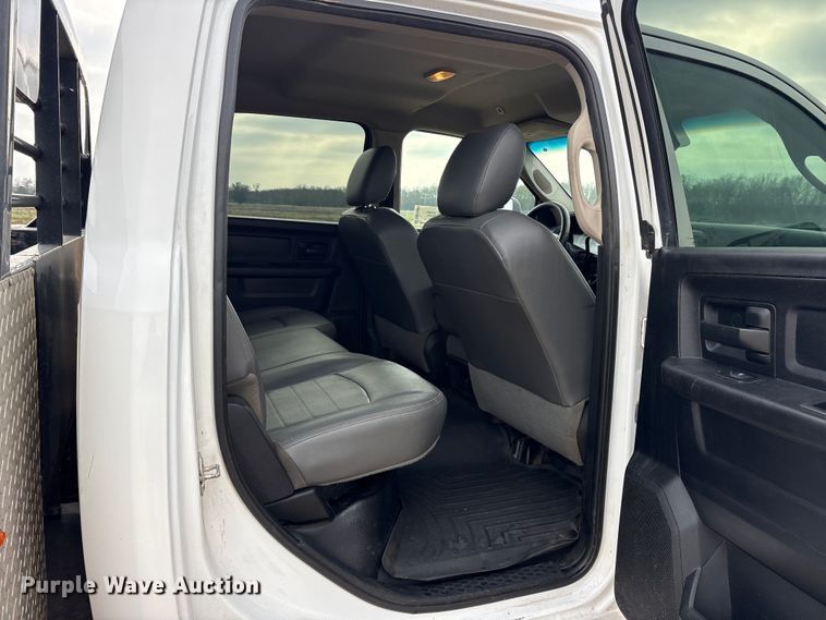 image for item DM1990 2017 RAM 3500HD Crew Cab flatbed pickup truck