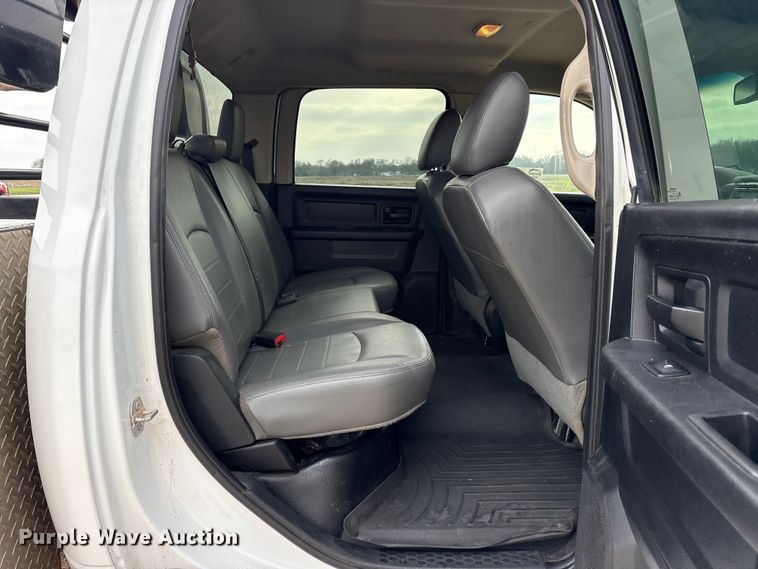 image for item DM1990 2017 RAM 3500HD Crew Cab flatbed pickup truck