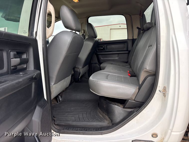 image for item DM1990 2017 RAM 3500HD Crew Cab flatbed pickup truck