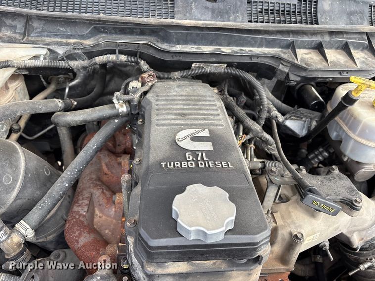 image for item DM1990 2017 RAM 3500HD Crew Cab flatbed pickup truck