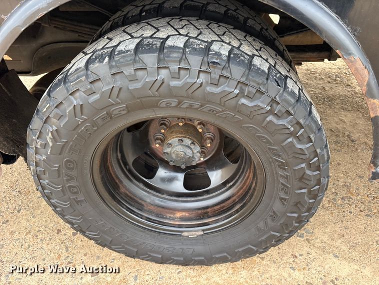 image for item DM1990 2017 RAM 3500HD Crew Cab flatbed pickup truck