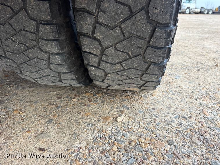 image for item DM1990 2017 RAM 3500HD Crew Cab flatbed pickup truck