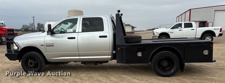 image for item DM1992 2016 RAM 3500HD Crew Cab flatbed pickup truck