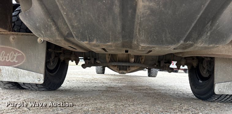 image for item DM1992 2016 RAM 3500HD Crew Cab flatbed pickup truck