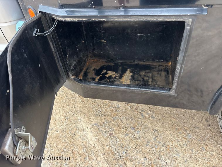 image for item DM1992 2016 RAM 3500HD Crew Cab flatbed pickup truck