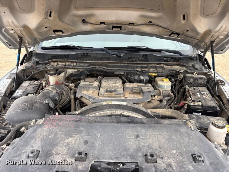 image for item DM1992 2016 RAM 3500HD Crew Cab flatbed pickup truck