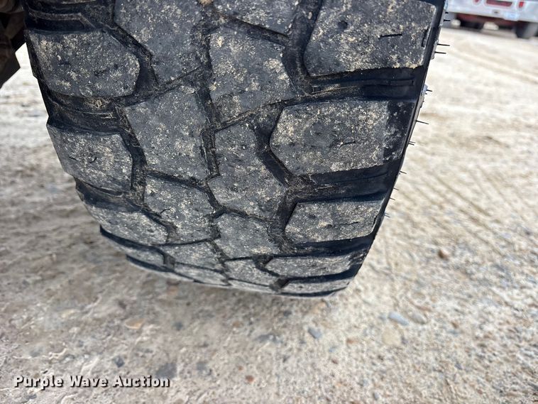 image for item DM1992 2016 RAM 3500HD Crew Cab flatbed pickup truck