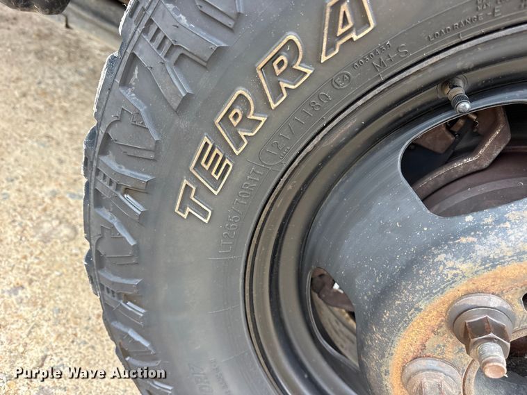 image for item DM1992 2016 RAM 3500HD Crew Cab flatbed pickup truck