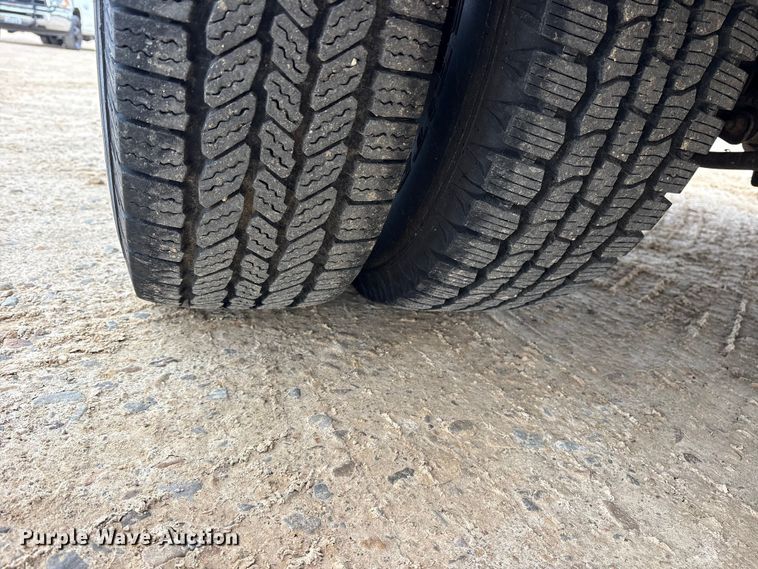 image for item DM1992 2016 RAM 3500HD Crew Cab flatbed pickup truck