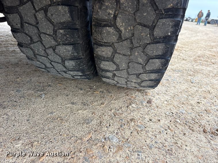 image for item DM1992 2016 RAM 3500HD Crew Cab flatbed pickup truck