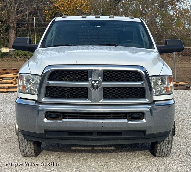 image for item DQ4146 2018 RAM 3500HD flatbed pickup truck