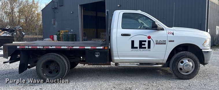 image for item DQ4146 2018 RAM 3500HD flatbed pickup truck