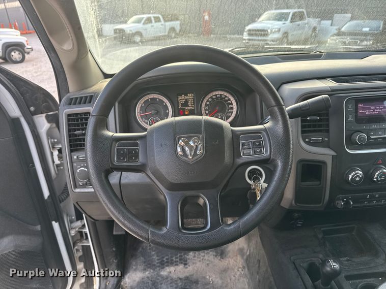 image for item DQ4146 2018 RAM 3500HD flatbed pickup truck