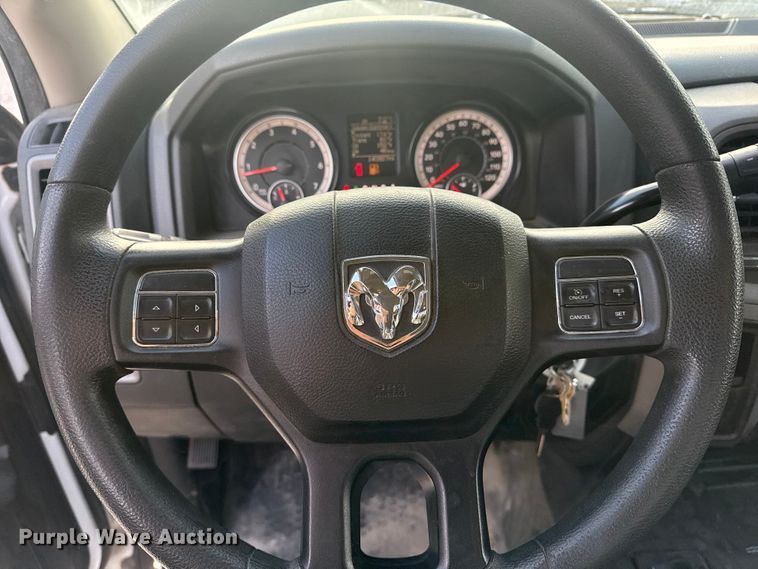 image for item DQ4146 2018 RAM 3500HD flatbed pickup truck