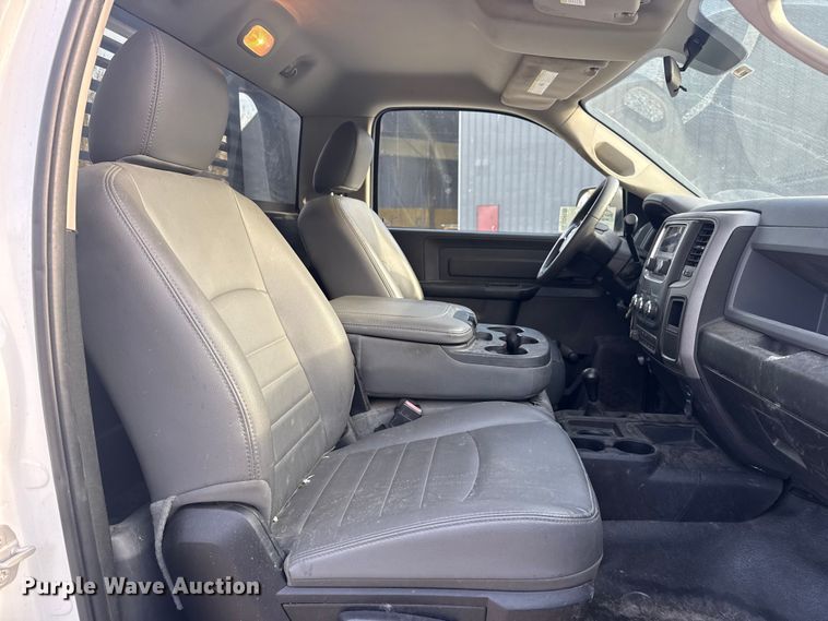 image for item DQ4146 2018 RAM 3500HD flatbed pickup truck