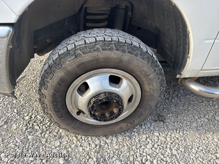 image for item DQ4146 2018 RAM 3500HD flatbed pickup truck