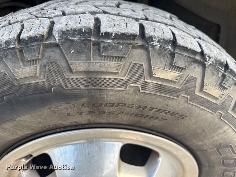 image for item DQ4146 2018 RAM 3500HD flatbed pickup truck