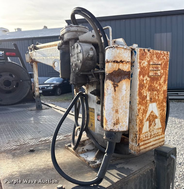 image for item DQ4147 2012 Dodge Ram 3500HD flatbed pickup truck