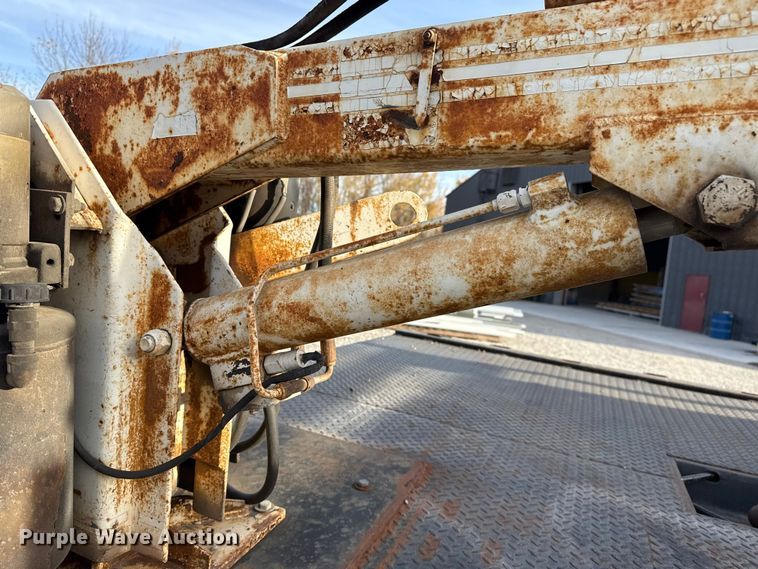 image for item DQ4147 2012 Dodge Ram 3500HD flatbed pickup truck