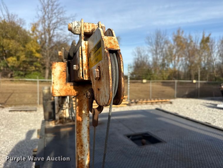 image for item DQ4147 2012 Dodge Ram 3500HD flatbed pickup truck