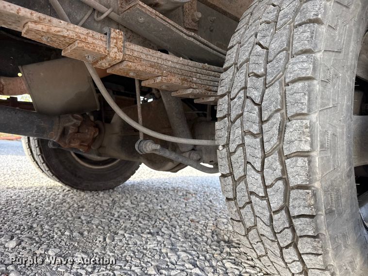 image for item DQ4147 2012 Dodge Ram 3500HD flatbed pickup truck