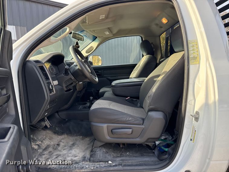 image for item DQ4147 2012 Dodge Ram 3500HD flatbed pickup truck