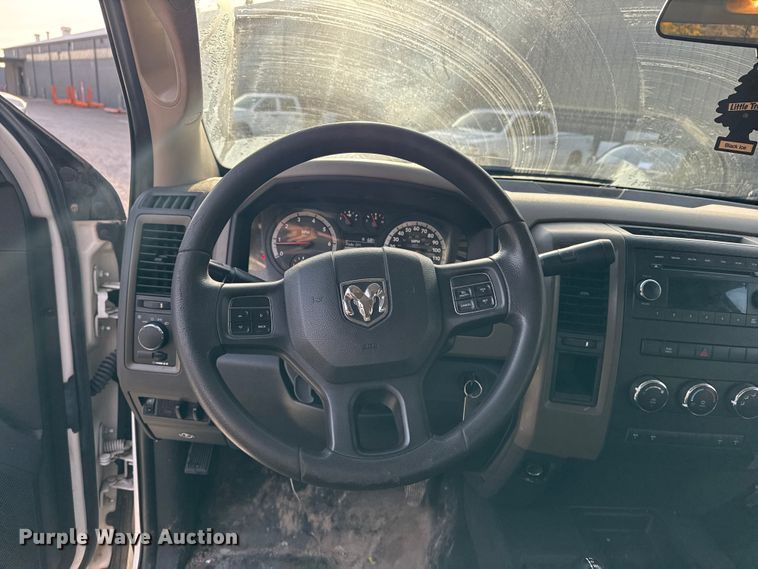 image for item DQ4147 2012 Dodge Ram 3500HD flatbed pickup truck