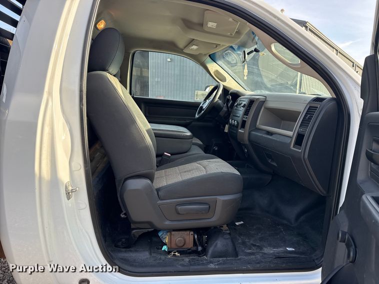 image for item DQ4147 2012 Dodge Ram 3500HD flatbed pickup truck