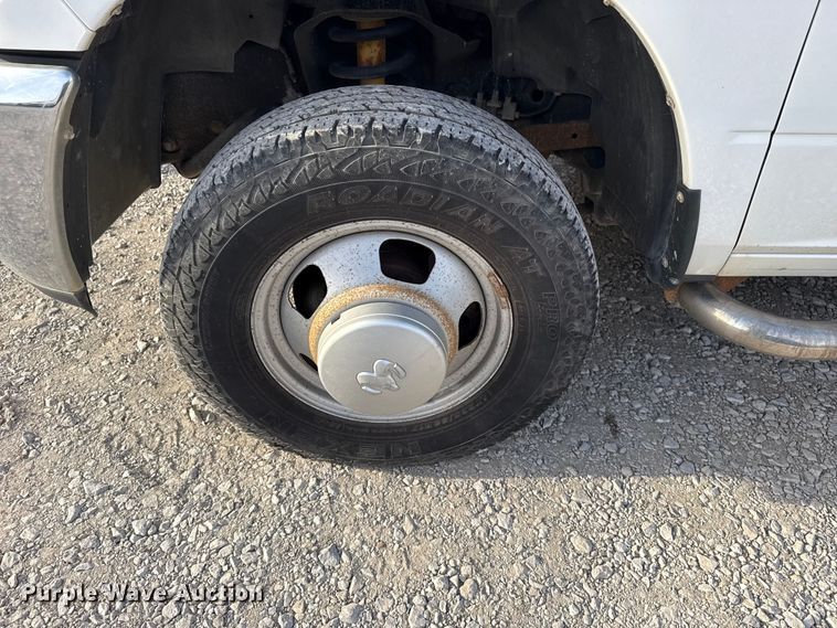 image for item DQ4147 2012 Dodge Ram 3500HD flatbed pickup truck