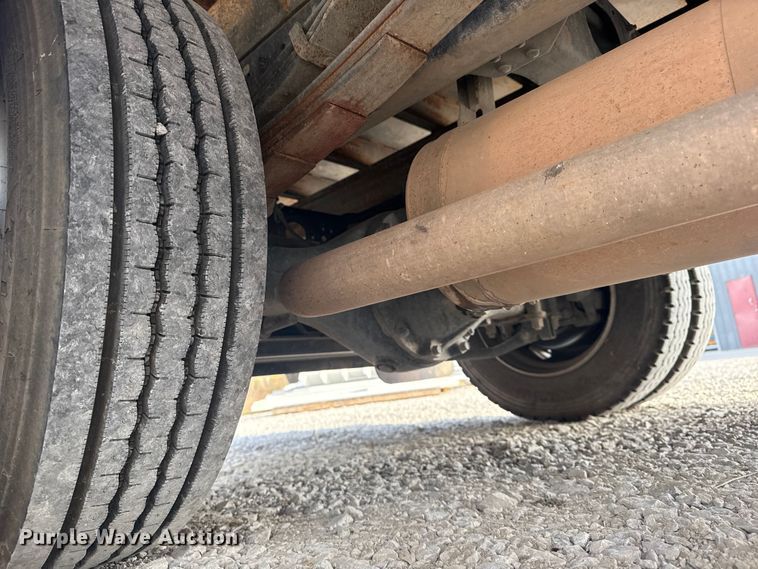 image for item DQ4148 2019 Mitsubishi Fuso FE140 flatbed truck