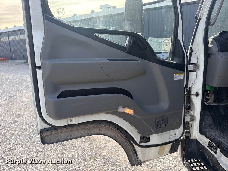 image for item DQ4148 2019 Mitsubishi Fuso FE140 flatbed truck