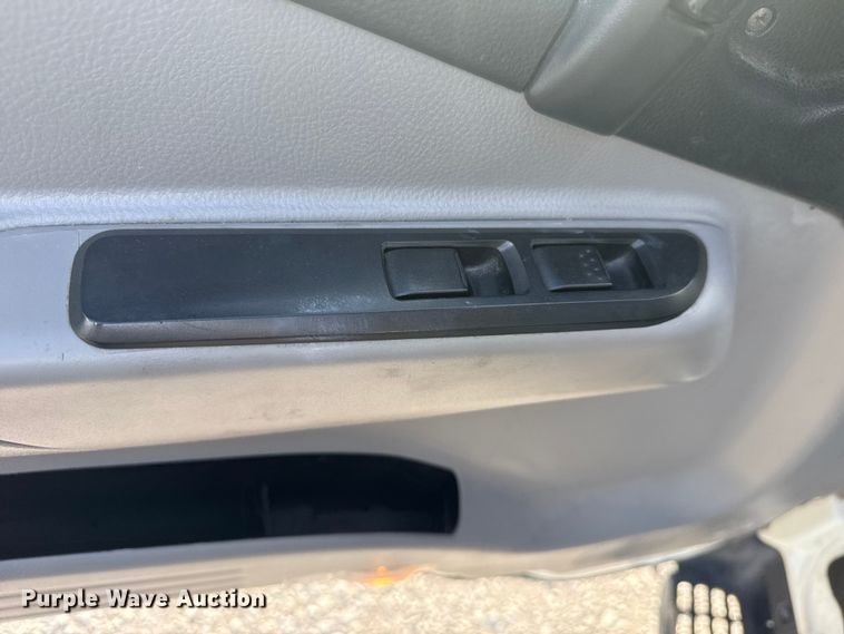 image for item DQ4148 2019 Mitsubishi Fuso FE140 flatbed truck