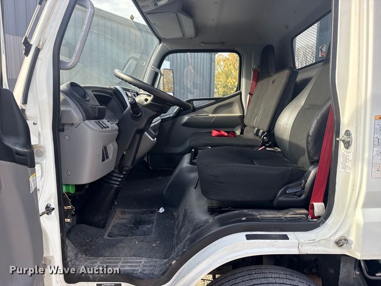 image for item DQ4148 2019 Mitsubishi Fuso FE140 flatbed truck