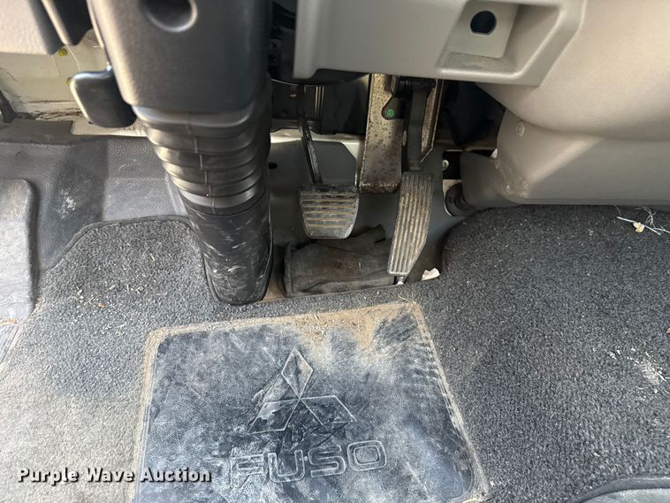 image for item DQ4148 2019 Mitsubishi Fuso FE140 flatbed truck