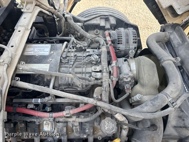 image for item DQ4148 2019 Mitsubishi Fuso FE140 flatbed truck